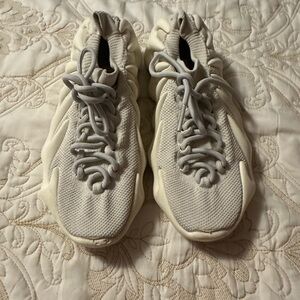 Yeezy Cream Lace-Up Sneakers